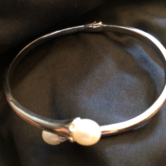 🔴SOLD🔴Alwand Vahan Bangle in Sterling & Pearls - Picture 4 of 6